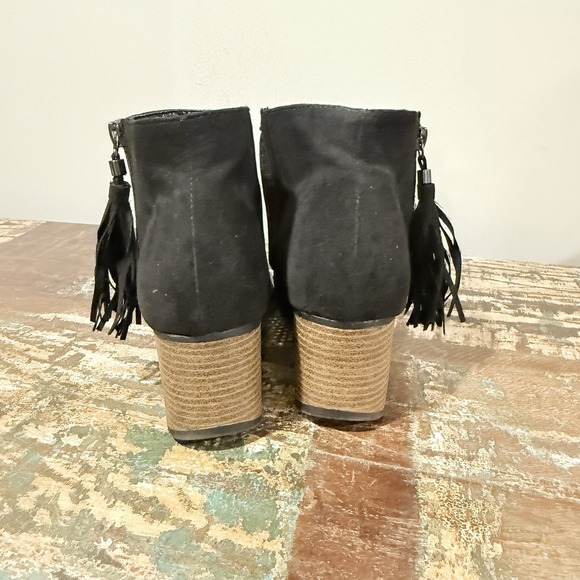 Qupid Preforated Ankle Booties Black Size 8 Open Toe Heels Tassel Side Zip Boho - Picture 3 of 5